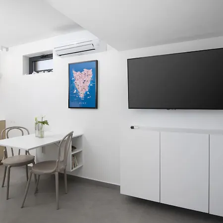 House Olive - Ground Floor House For 2 People With Private Near Medulin Pomer