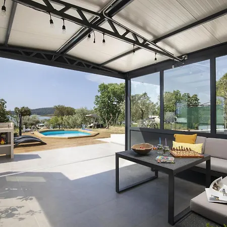House Olive - Ground Floor House For 2 People With Private Near Medulin Villa *