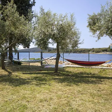 House Olive - Ground Floor House For 2 People With Private Near Medulin * Pomer
